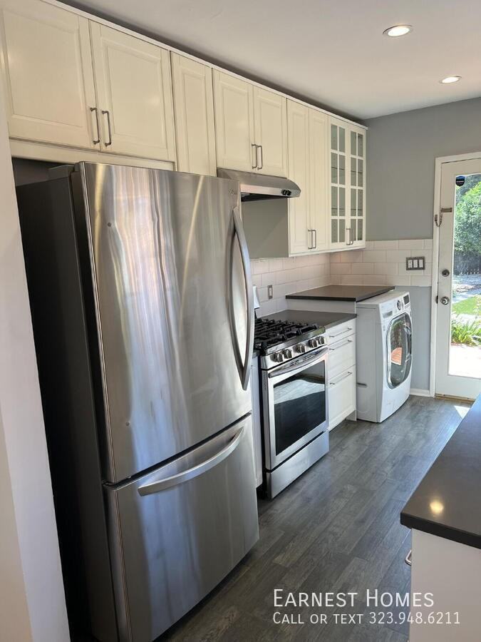 3124 Highland Ave - Photo 4 of 18