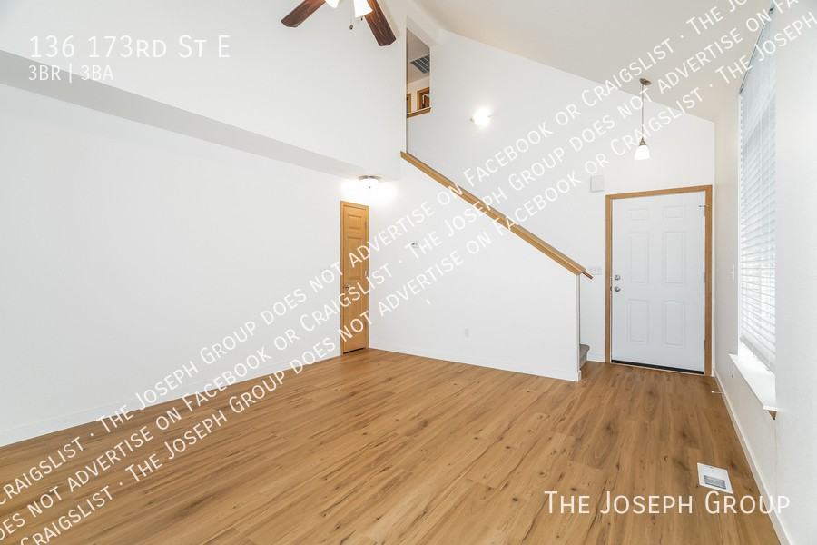 136 173rd St E - Photo 2 of 32