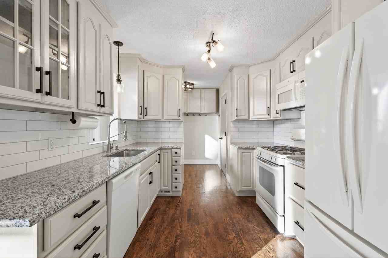 15350 Drexel Way - Photo 4 of 26