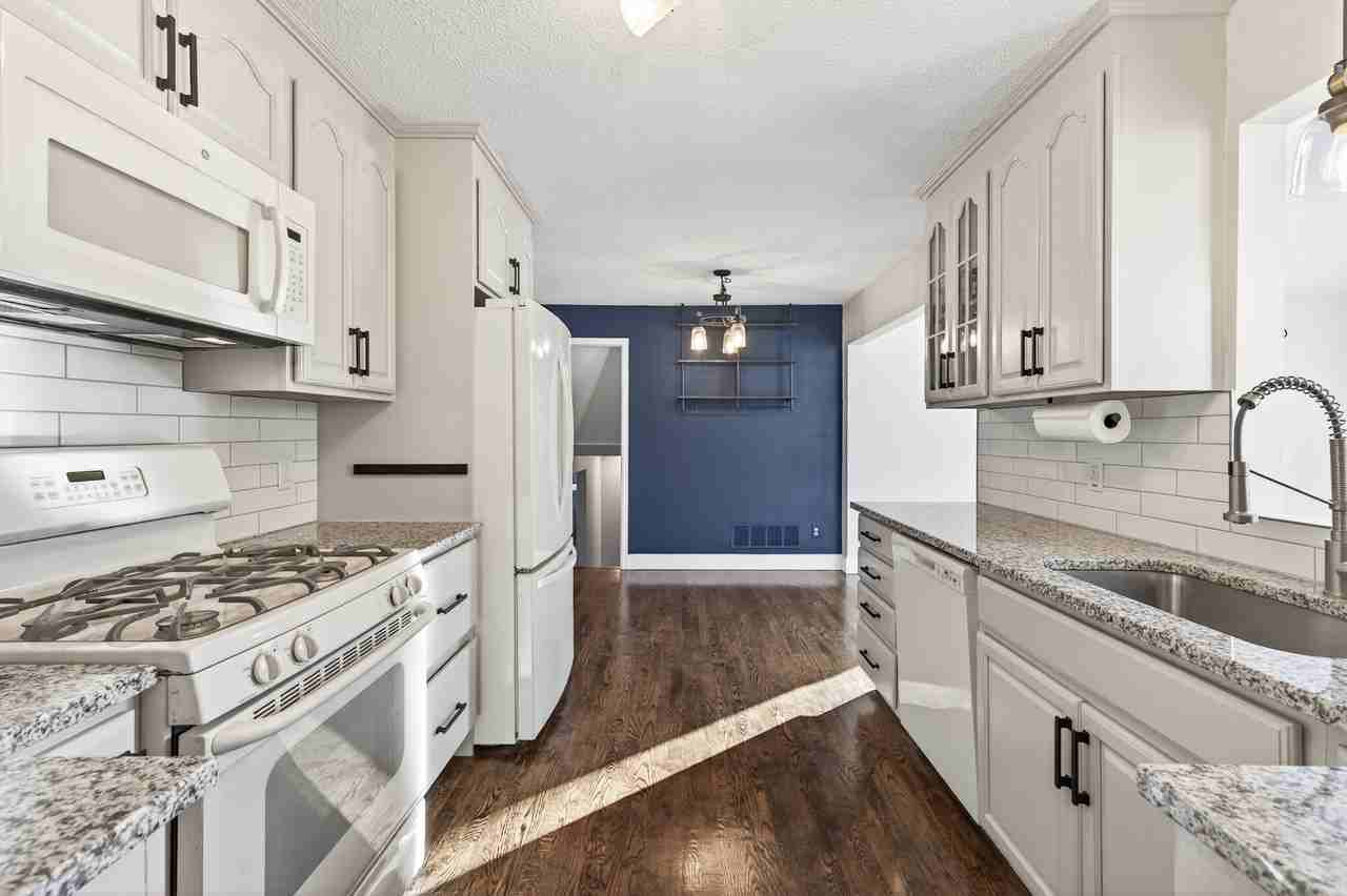 15350 Drexel Way - Photo 6 of 26