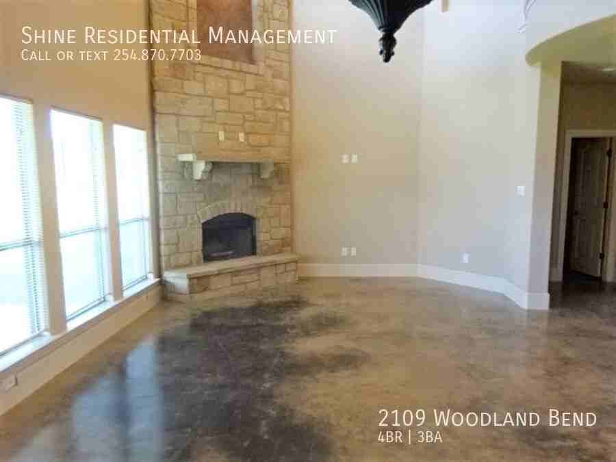 2109 Woodland Bend Rd - Photo 3 of 20