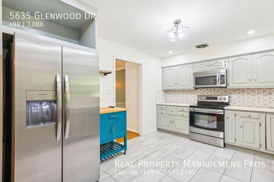 5635 Glenwood Dr - Photo 7 of 22