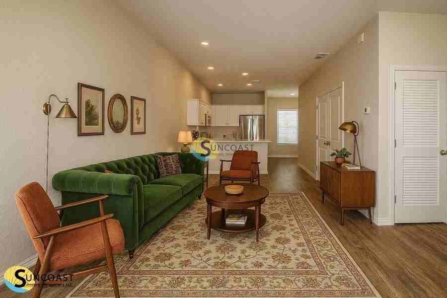 814 Spruce St - Photo 3 of 26