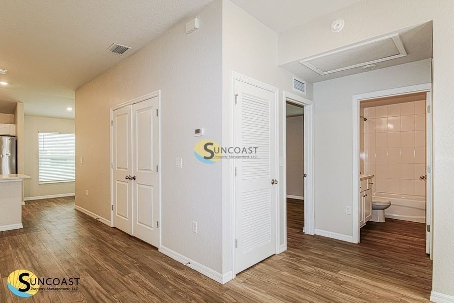 814 Spruce St - Photo 5 of 26