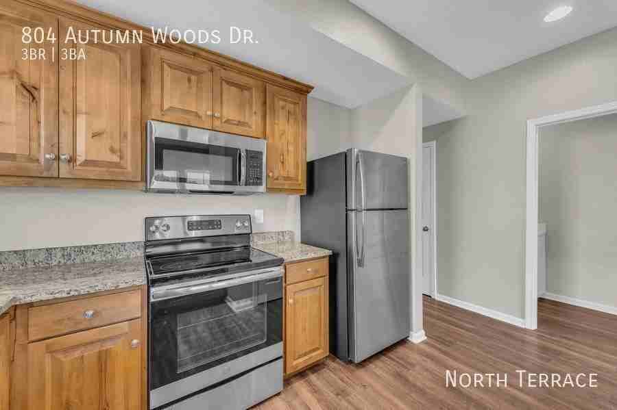804 Autumn Woods Dr - Photo 4 of 31