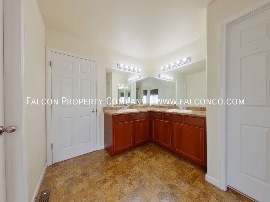 7609 Sun Prairie Dr - Photo 7 of 16