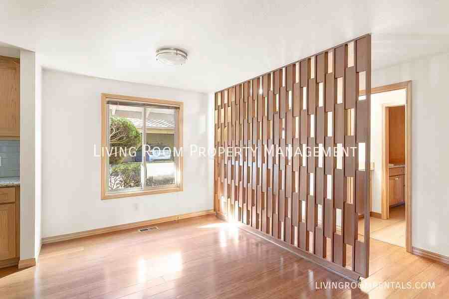 9803 Sw 49th Ave - Photo 2 of 16