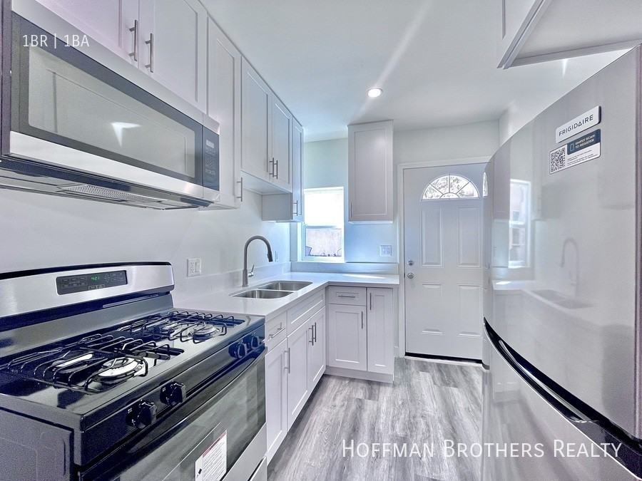 420 N Sierra Bonita Ave #1-4 - Photo 2 of 8