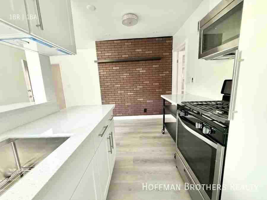 1317 N June St #117 - Photo 2 of 6