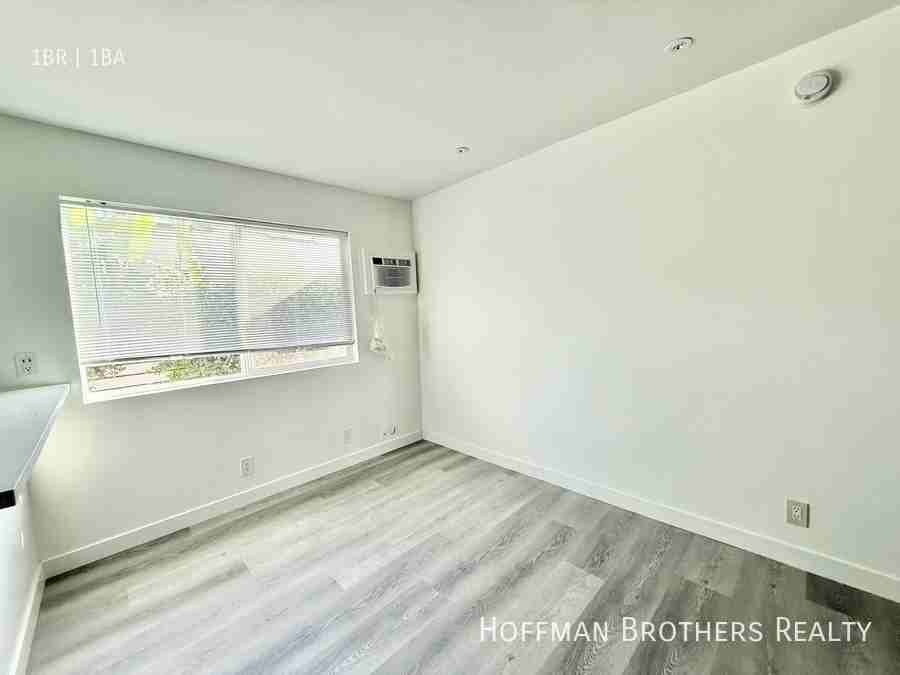 1317 N June St #117 - Photo 4 of 6
