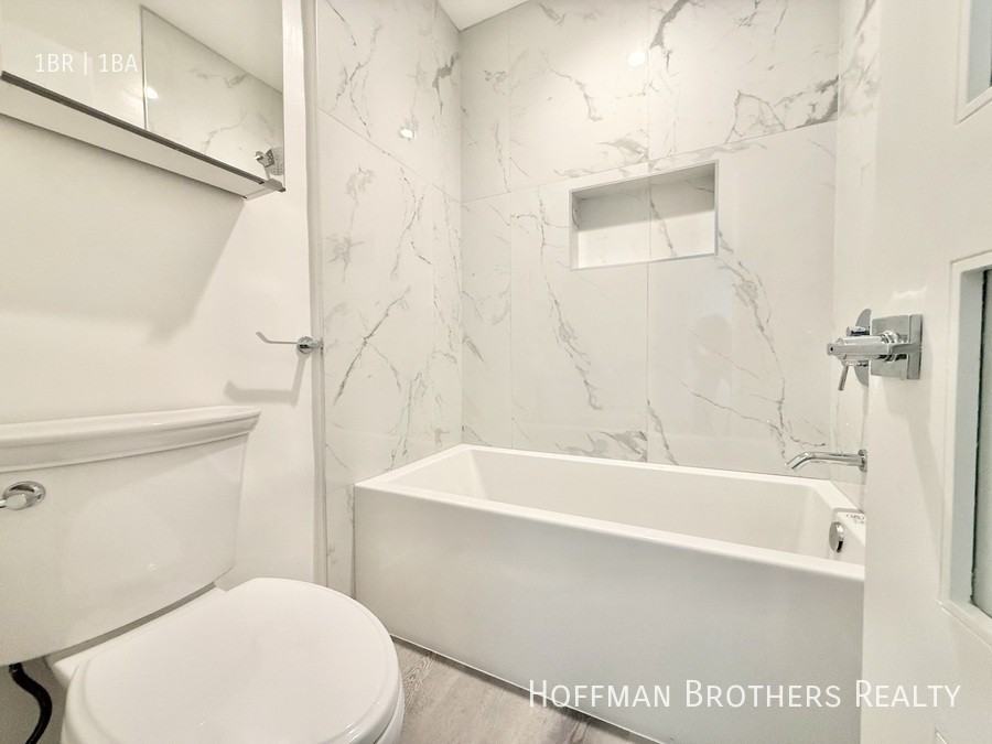 1317 N June St #117 - Photo 6 of 6