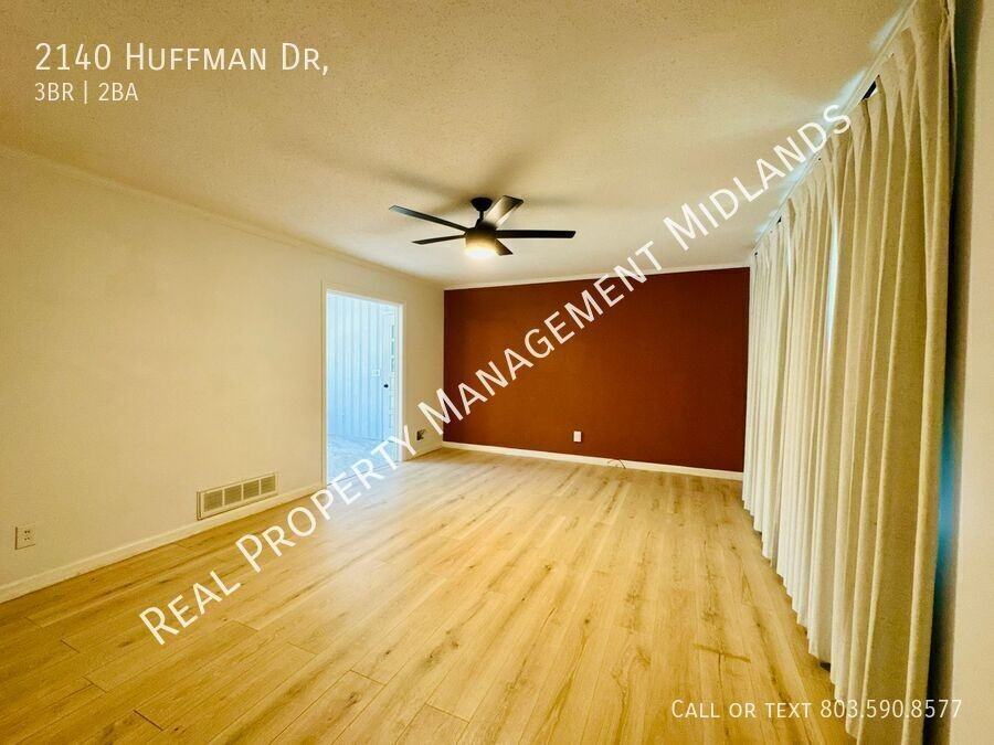 2140 Huffman Dr - Photo 3 of 15
