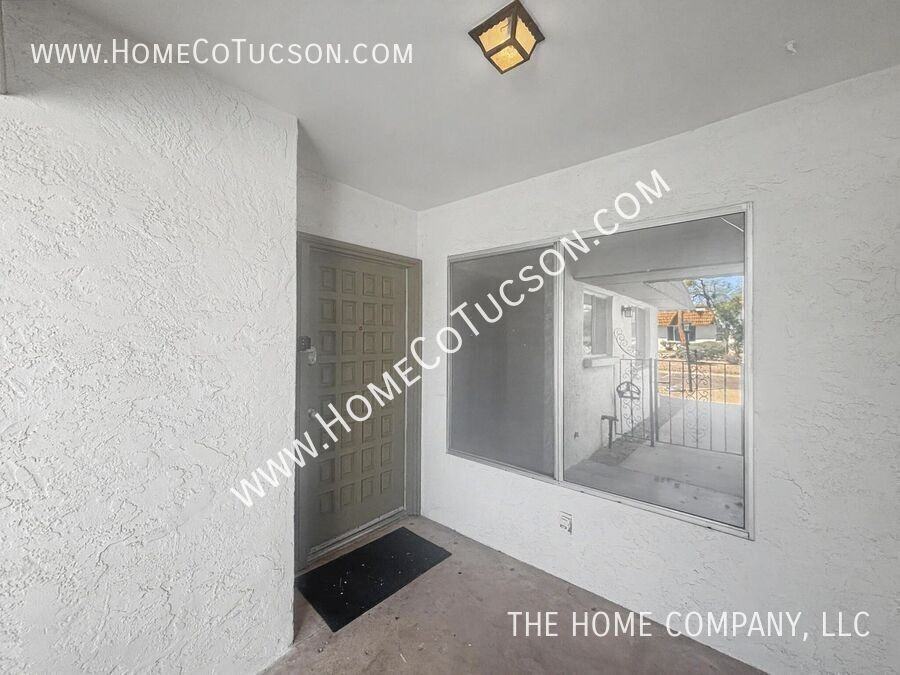 660 E River Rd #U - Photo 4 of 29