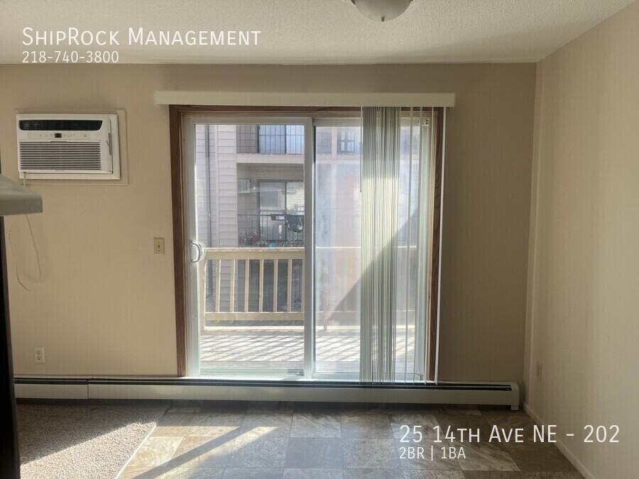 25 14th Ave Ne #202 - Photo 3 of 9