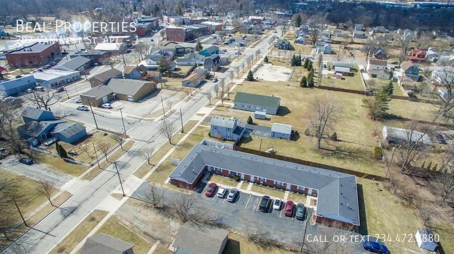 207 Van Nest St #1 - Photo 2 of 9