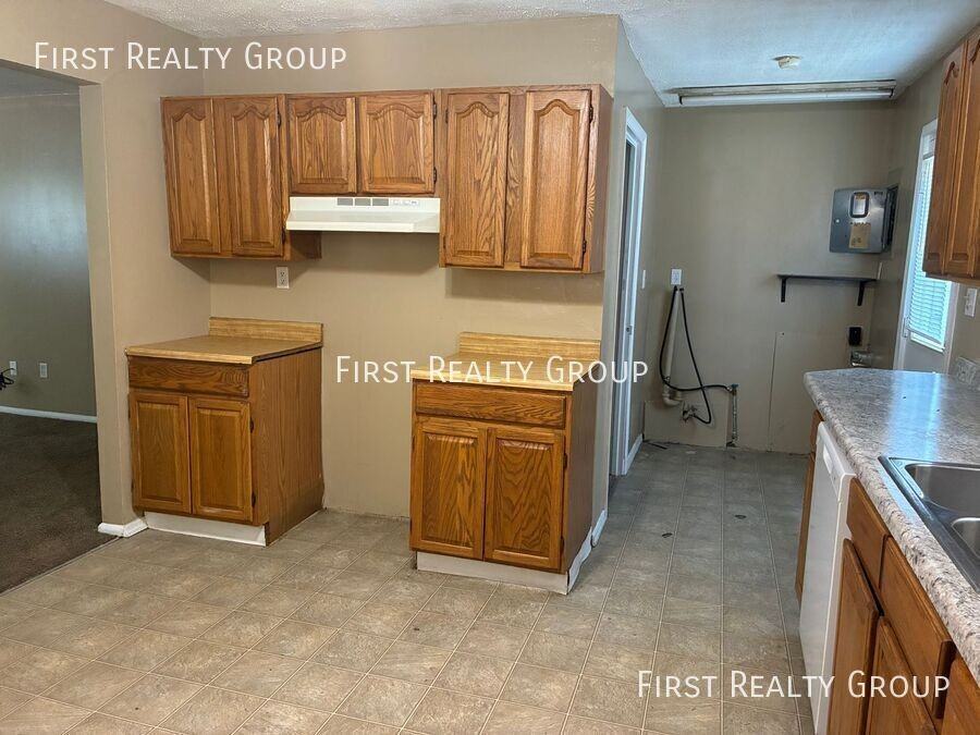 27 Stadia Dr - Photo 5 of 10