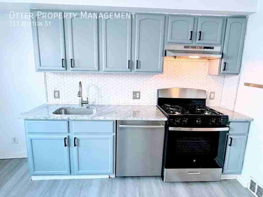 313 Winton St - Photo 7 of 17