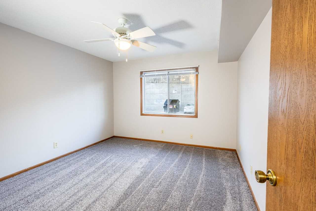 46th Street Apartments - Photo 6 of 25