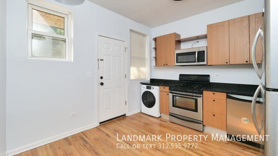 4748 N Washtenaw Ave #2 - Photo 3 of 19