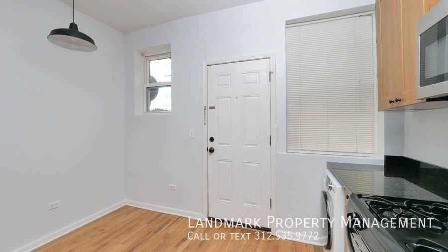 4748 N Washtenaw Ave #2 - Photo 5 of 19