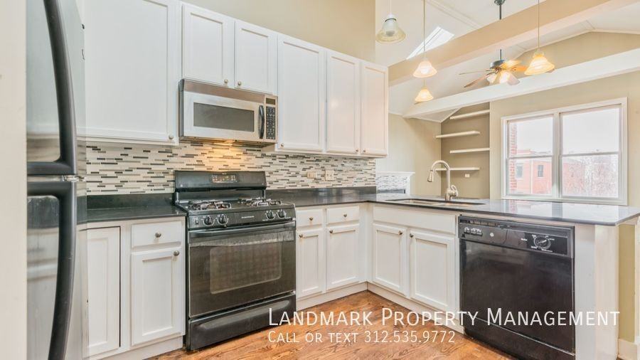 2329 W Harrison St #4 - Photo 2 of 22