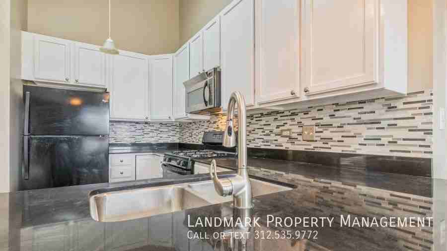 2329 W Harrison St #4 - Photo 4 of 22