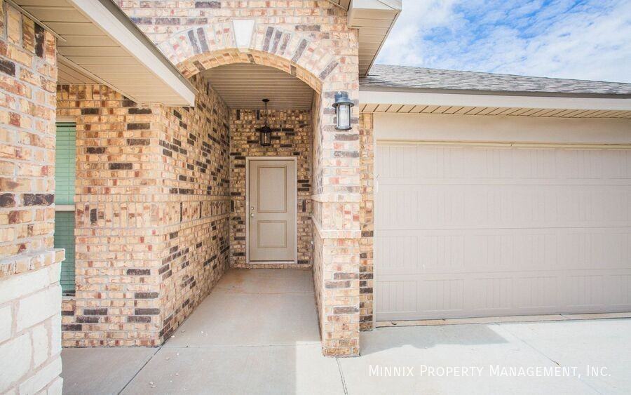 2150 Kirksey Ave - Photo 3 of 40