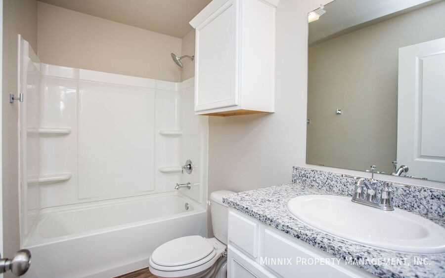 2150 Kirksey Ave - Photo 5 of 40