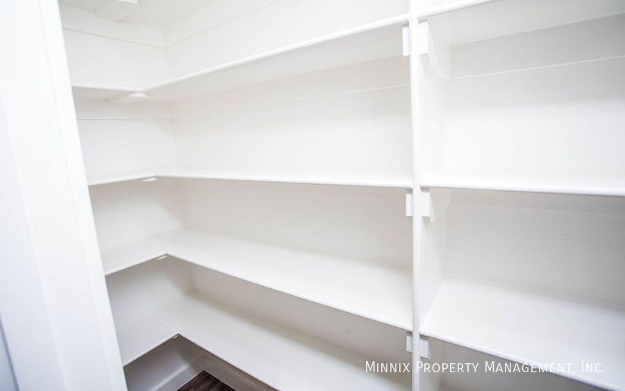 2150 Kirksey Ave - Photo 7 of 40