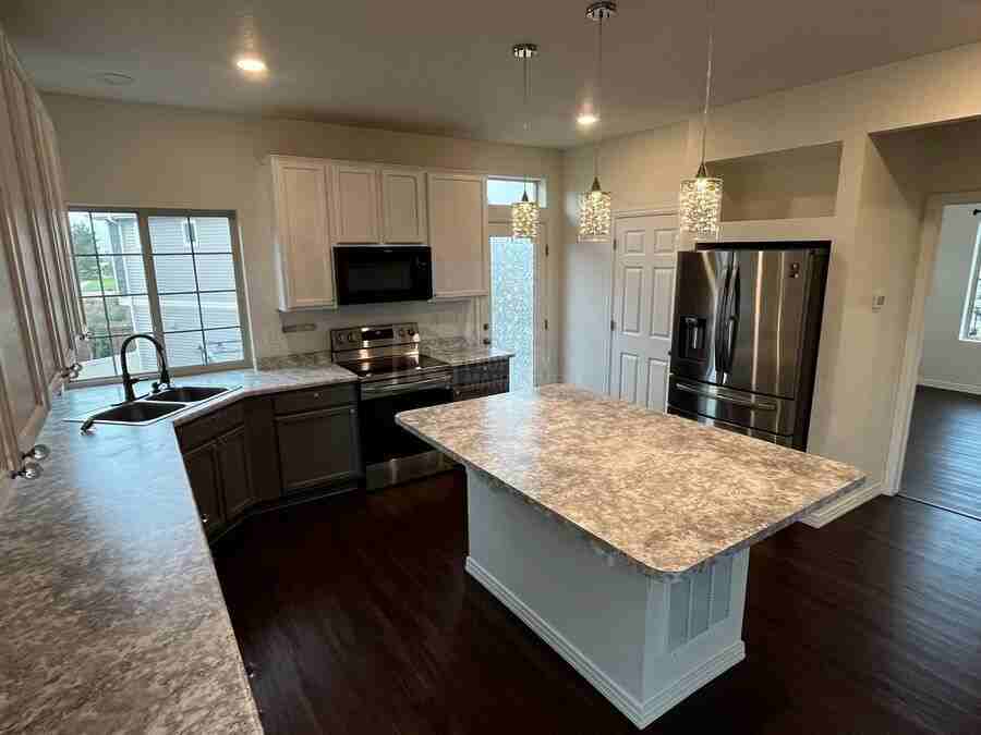 3516 Valleywood Ct - Photo 7 of 20