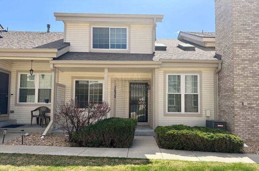 2032 S Xenia Way - Photo 2 of 23