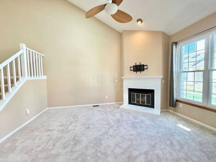 2032 S Xenia Way - Photo 3 of 23