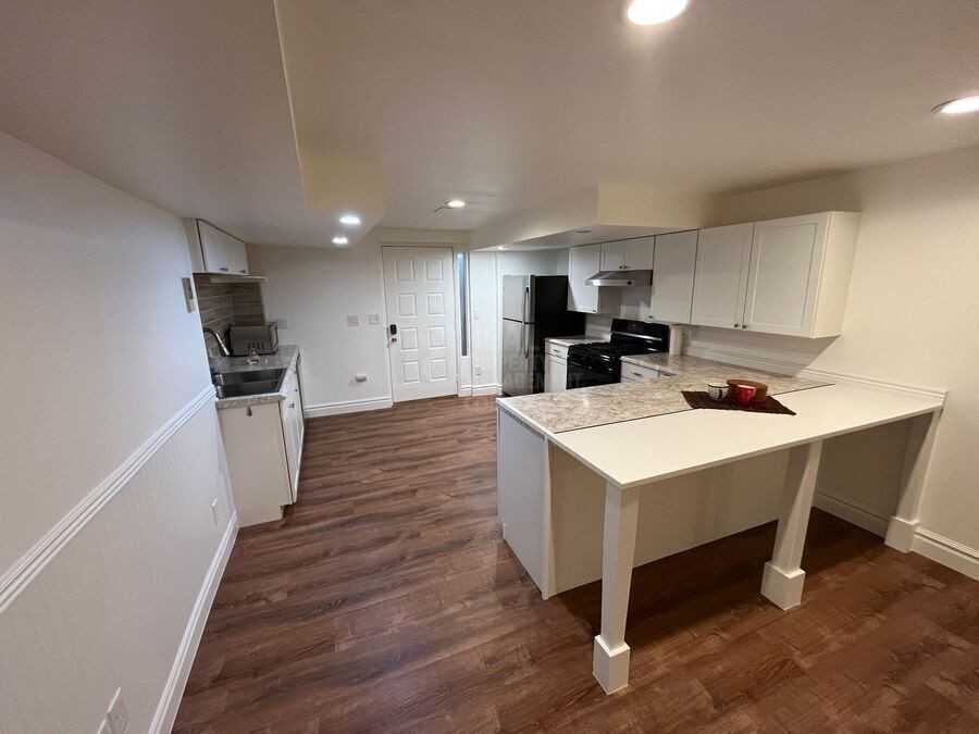 1400 38th Ave - Photo 4 of 16