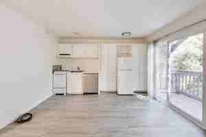 featured image of 17 Devonshire Blvd #03