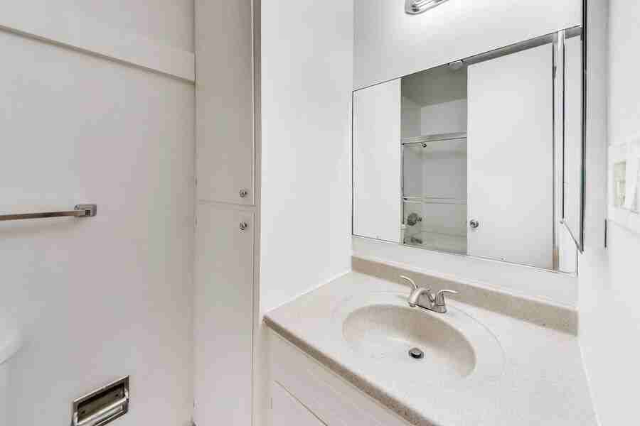 17 Devonshire Blvd #03 - Photo 7 of 17