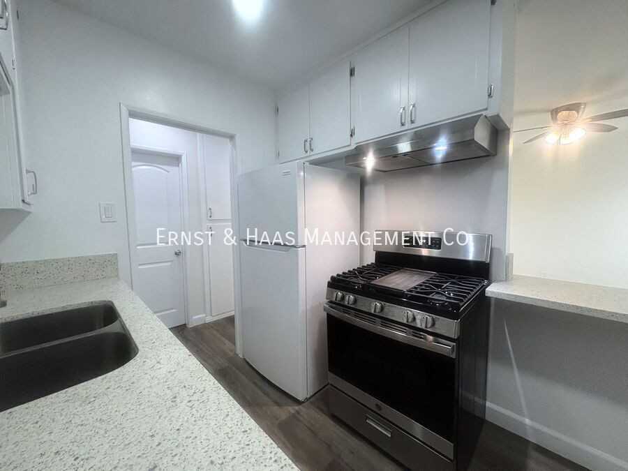 1615 Rose Ave #06 - Photo 5 of 16