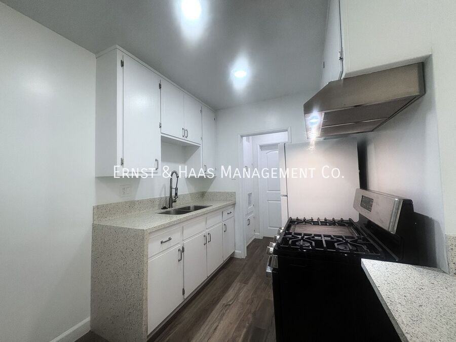 1615 Rose Ave #06 - Photo 6 of 16