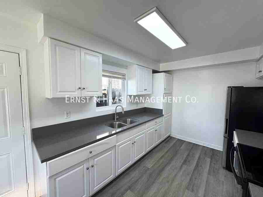 840 Walnut Ave #A - Photo 5 of 21