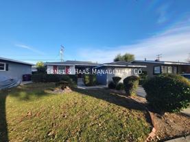 2862 Knoxville Ave - Photo 1 of 1