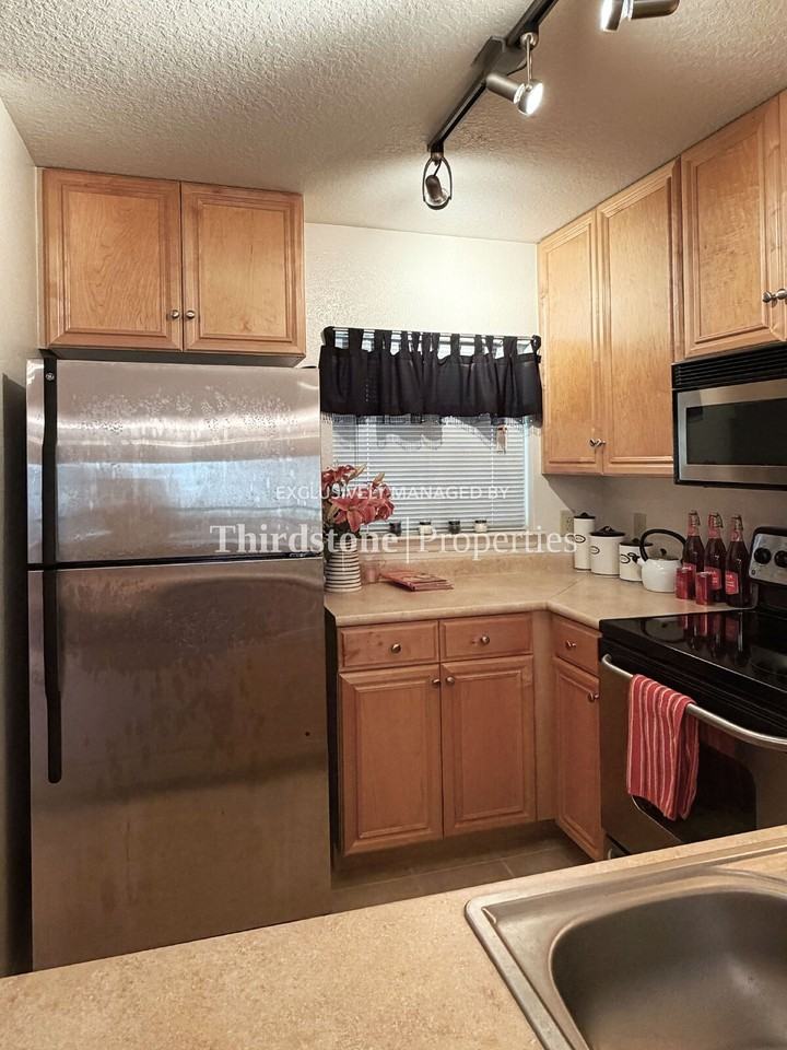 11 Arbor Club Dr #214 - Photo 5 of 50