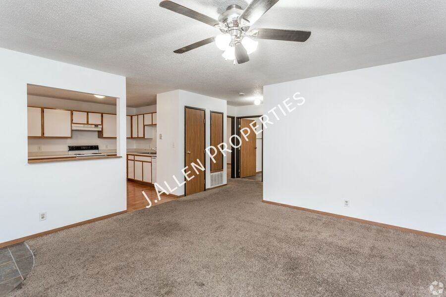 901 Syracuse Ave Bldg D #46 - Photo 2 of 8