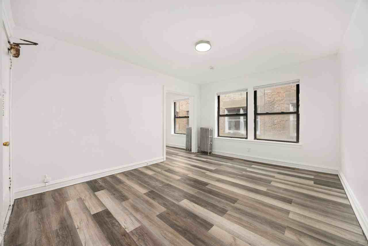 158 N Central Ave #302 - Photo 3 of 24