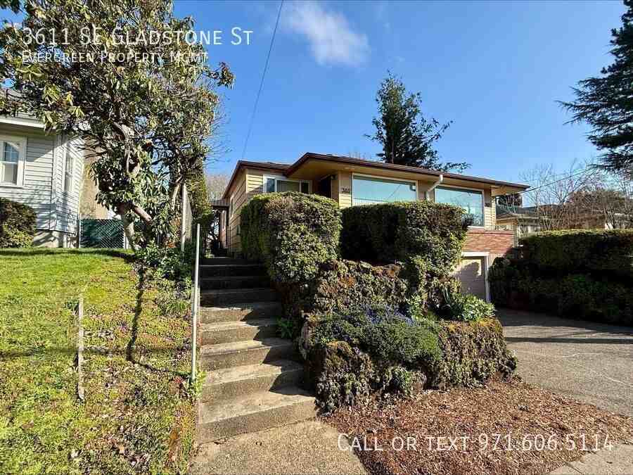 3611 Se Gladstone St - Photo 2 of 46