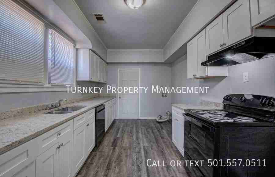 1508 Sycamore St - Photo 2 of 17