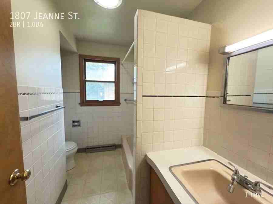 1807 Jeanne St - Photo 4 of 7