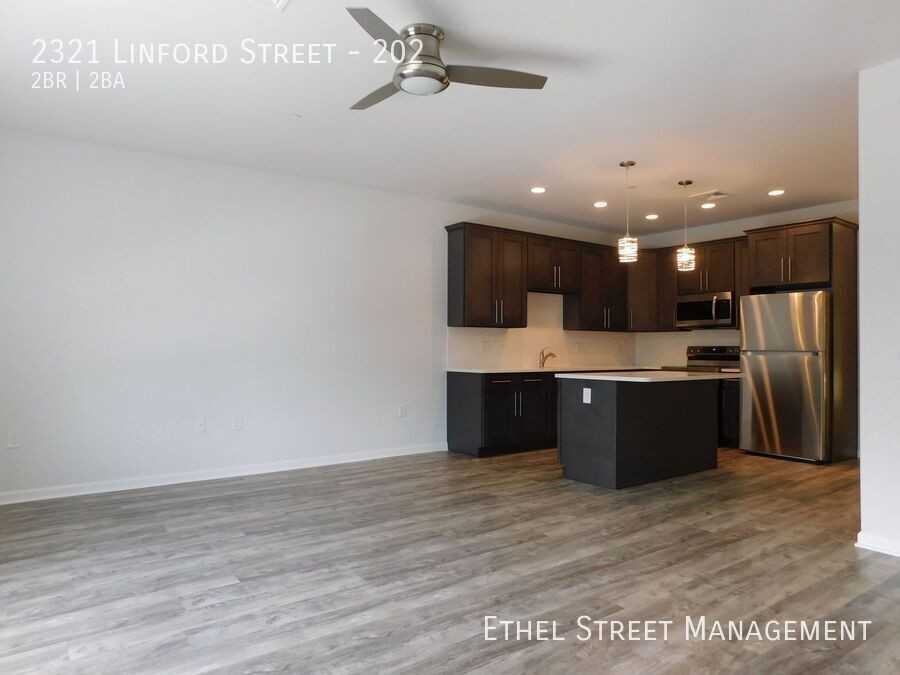 2321 Linford St #202