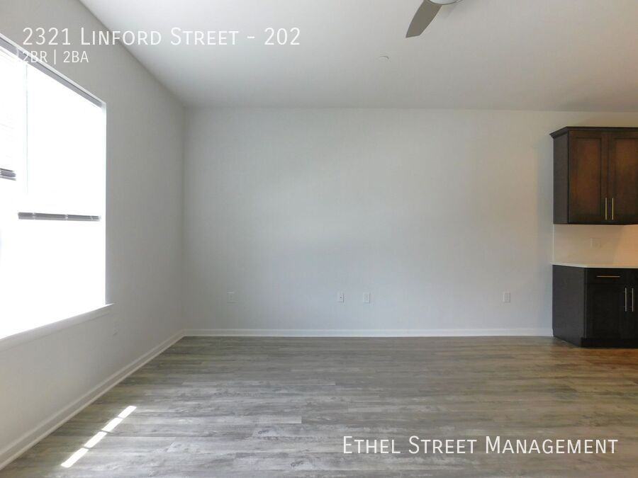 2321 Linford St #202 - Photo 7 of 16