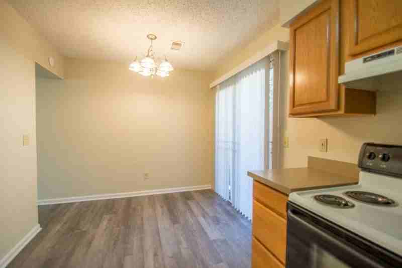 221 Pepper Tree Ln - Photo 3 of 19