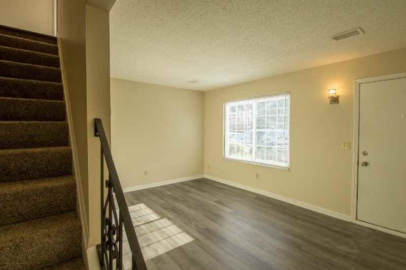 221 Pepper Tree Ln - Photo 5 of 19