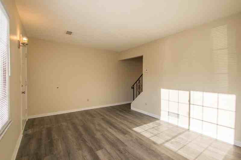 221 Pepper Tree Ln - Photo 6 of 19